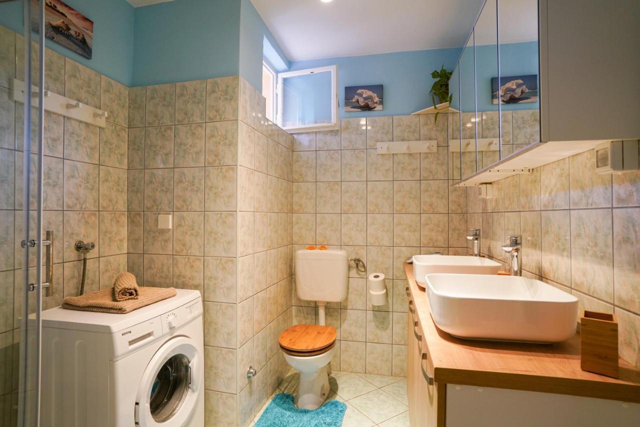 Margerita Apartment & Studio Ровин Екстериор снимка