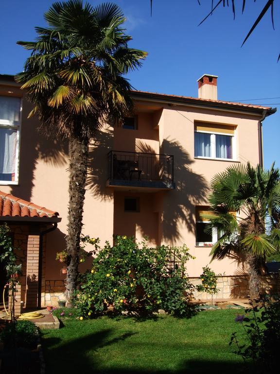 Margerita Apartment & Studio Ровин Екстериор снимка